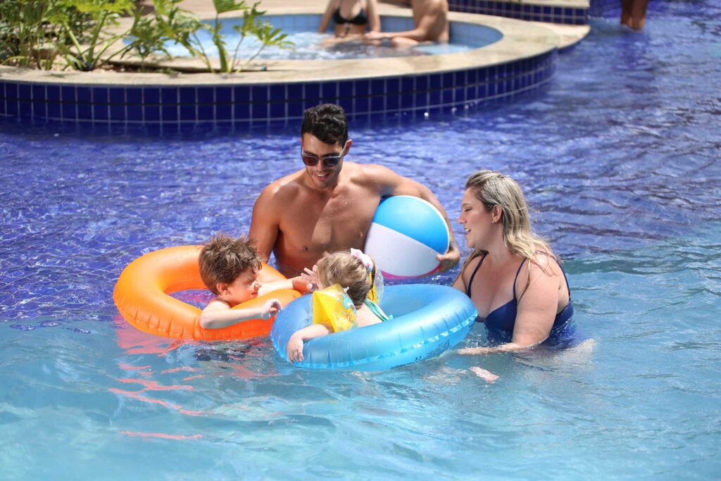 Família em parque aquático de Olímpia